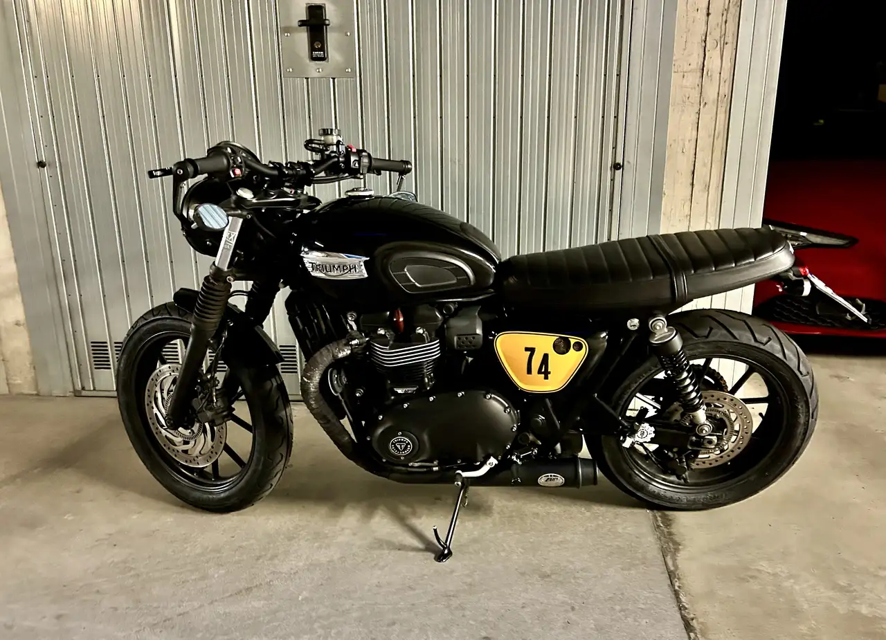 Triumph Street Twin