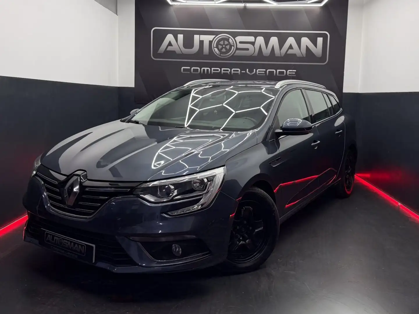 Renault Megane S.T. 1.5dCi Blue Zen EDC 85kW Gris - 1
