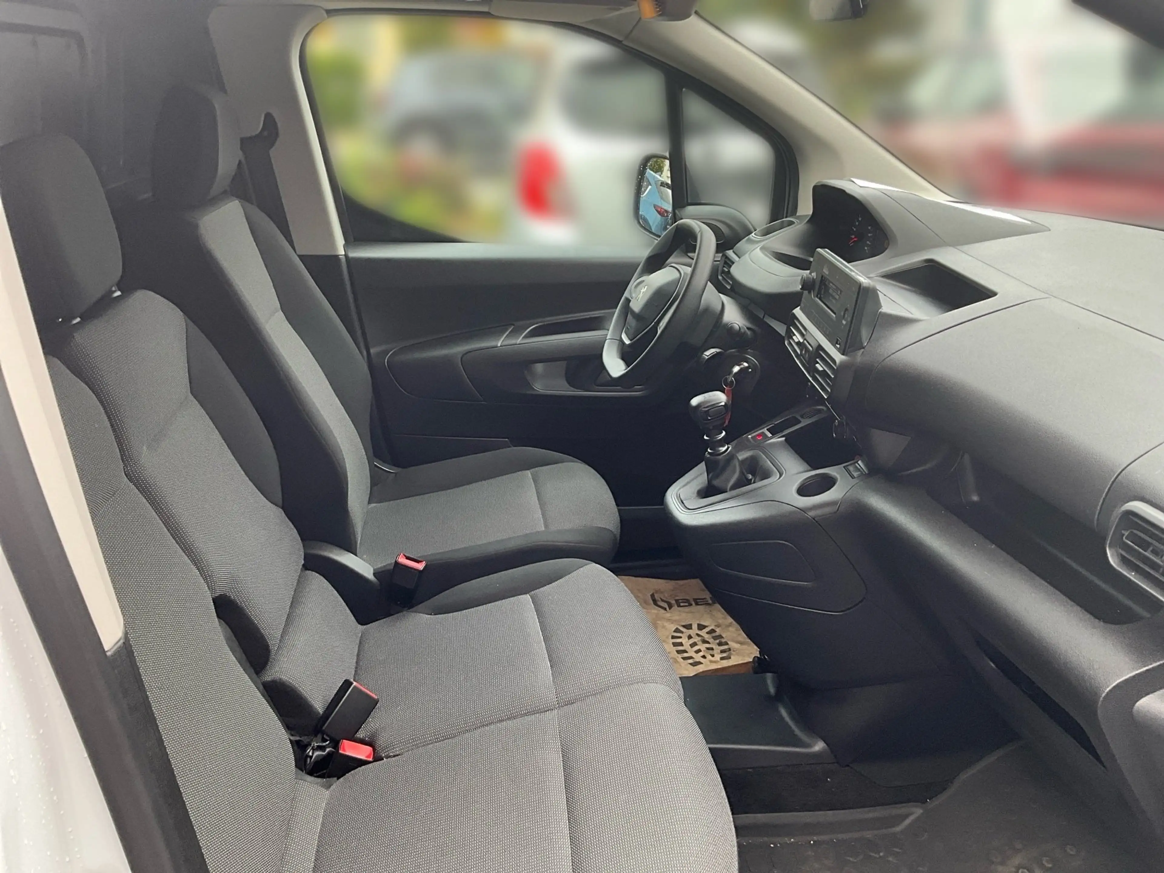 Peugeot Partner 1.5 BlueHDi 100 L1 Premium PDC, ACC — photo 12