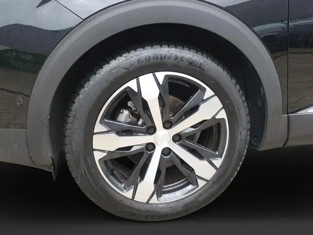 Peugeot 3008 view 9