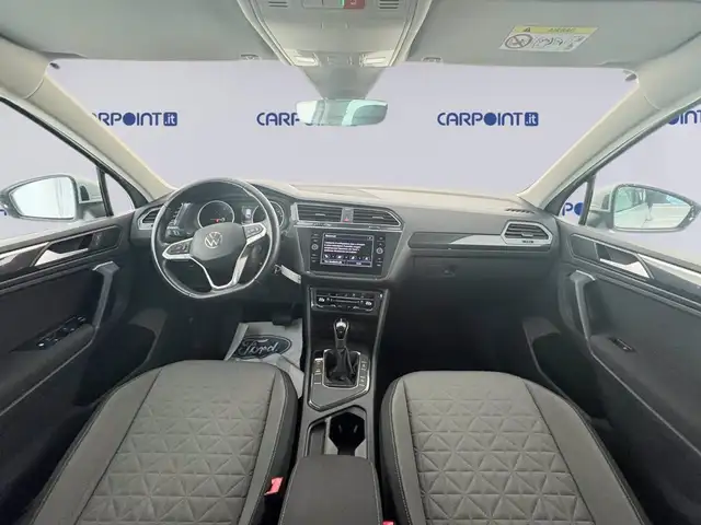 Volkswagen Tiguan view 11