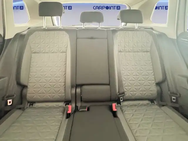 Volkswagen Tiguan view 10