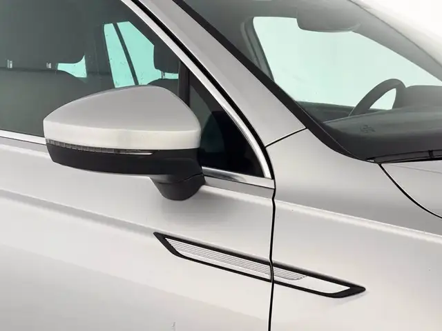 Volkswagen Tiguan view 16
