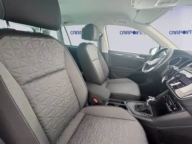 Volkswagen Tiguan view 8