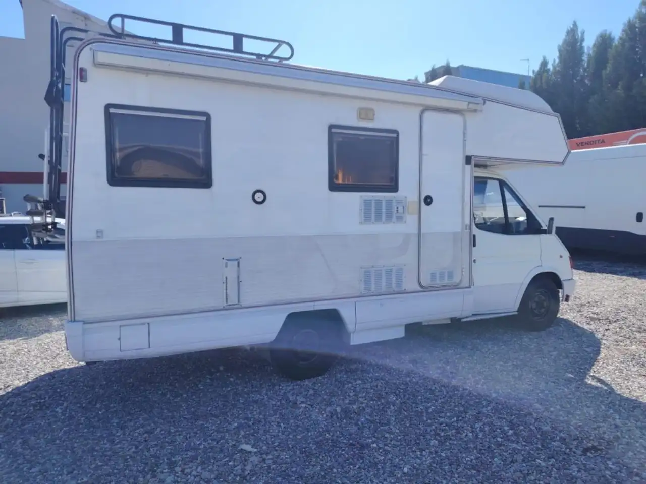 Ford Transit WAG 100 L 2.5 CAMPER ALLESTIMENTO LAIKA, foto 7