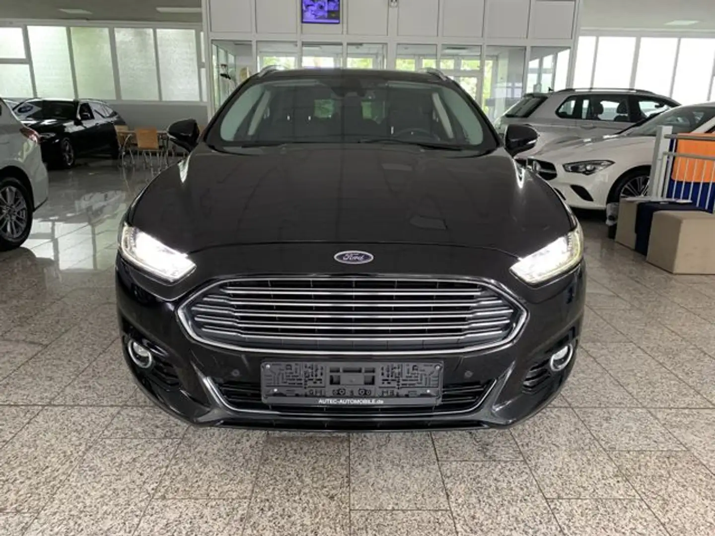 Ford Mondeo Turnier Titanium 2.0 AHK+LED+KAMERA+SHZ Чорний - 2