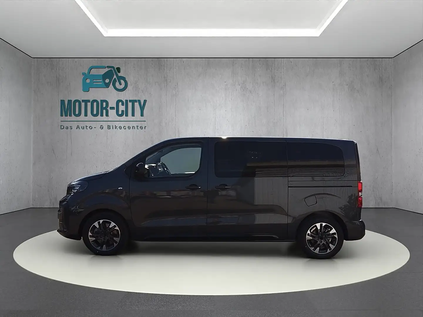 Opel Zafira 2,2 Diesel L GS Aut. Grau - 2