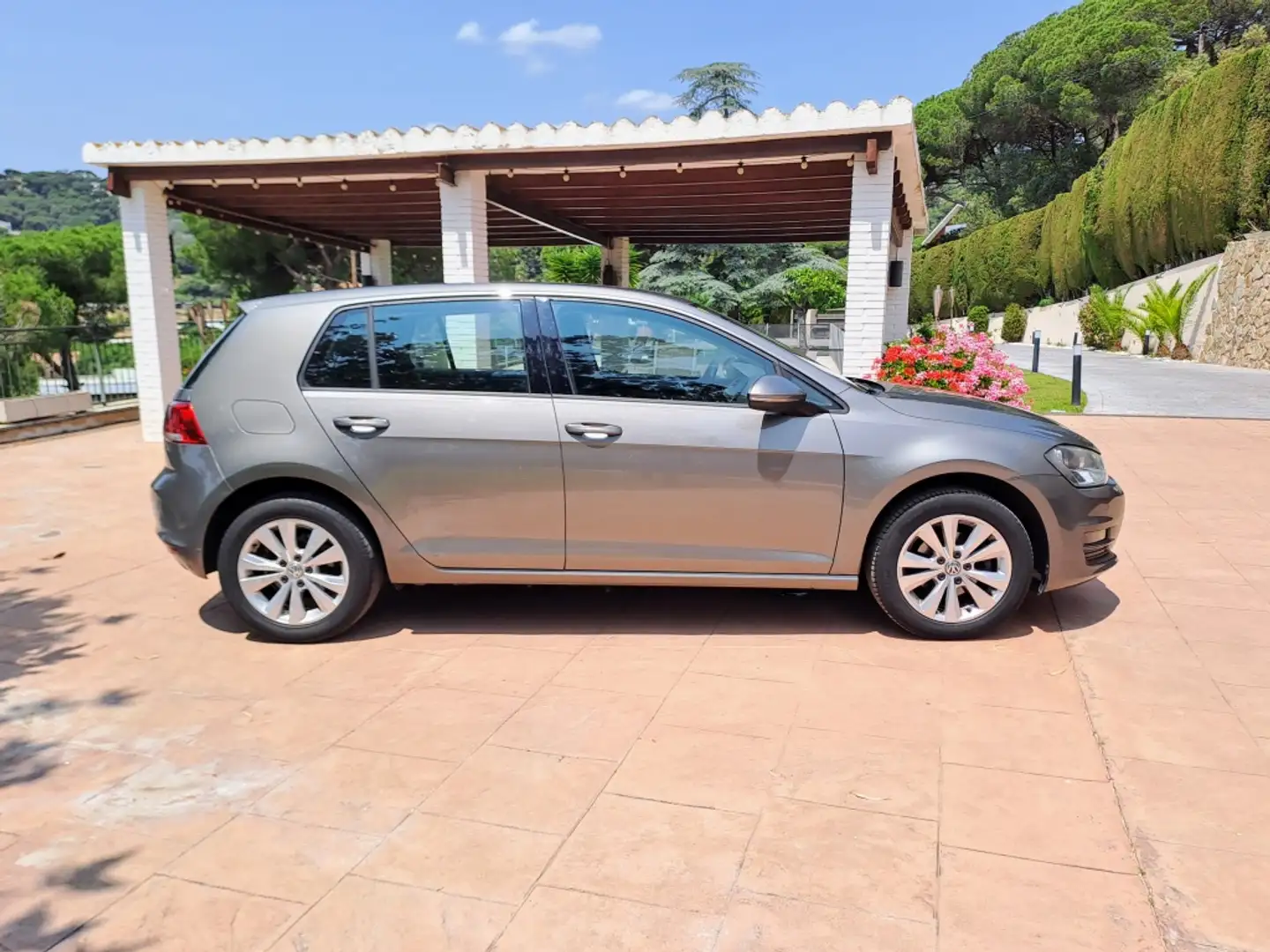 Volkswagen Golf 1.2 TSI BMT Edition 110 Marrón - 2