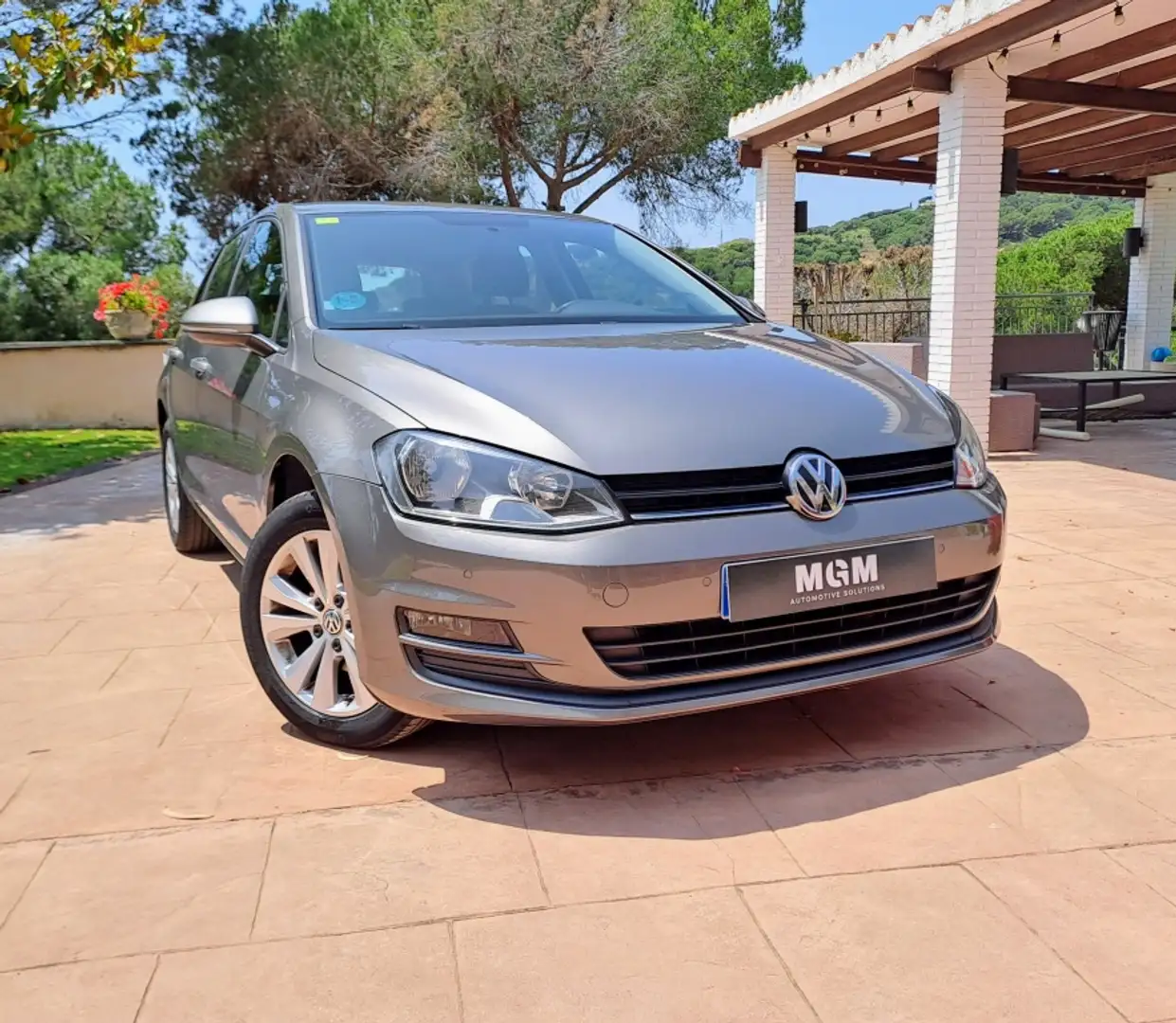 Volkswagen Golf 1.2 TSI BMT Edition 110 Marrón - 1