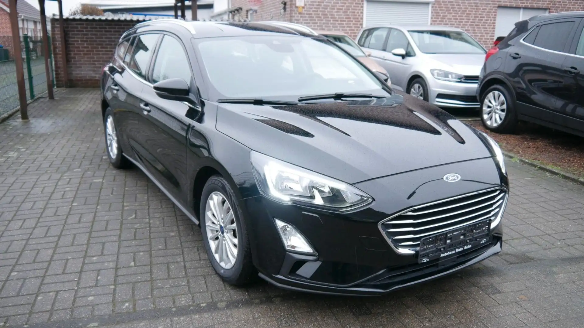 Ford Focus Titanium Turnier Automatik Negro - 1