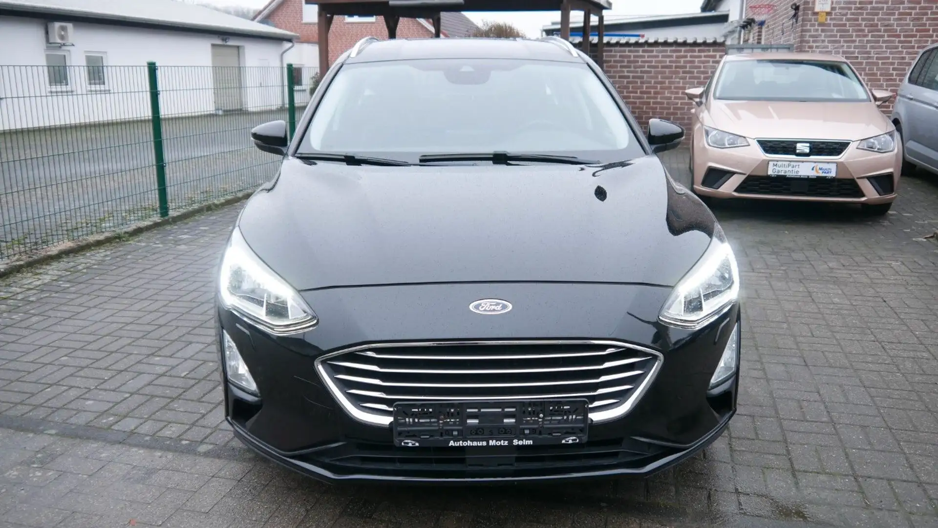 Ford Focus Titanium Turnier Automatik Negro - 2