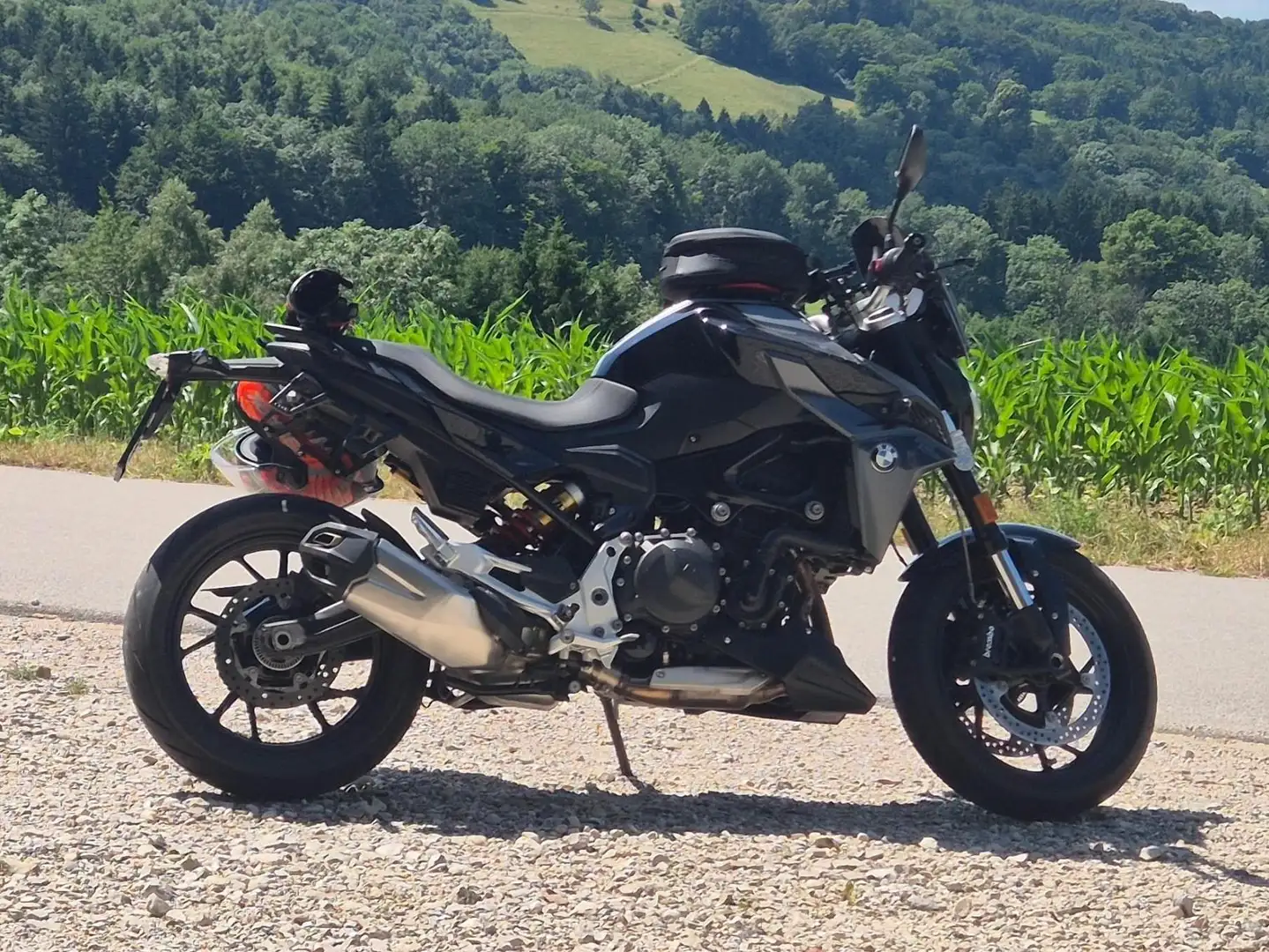 BMW F 900 R Schwarz - 2