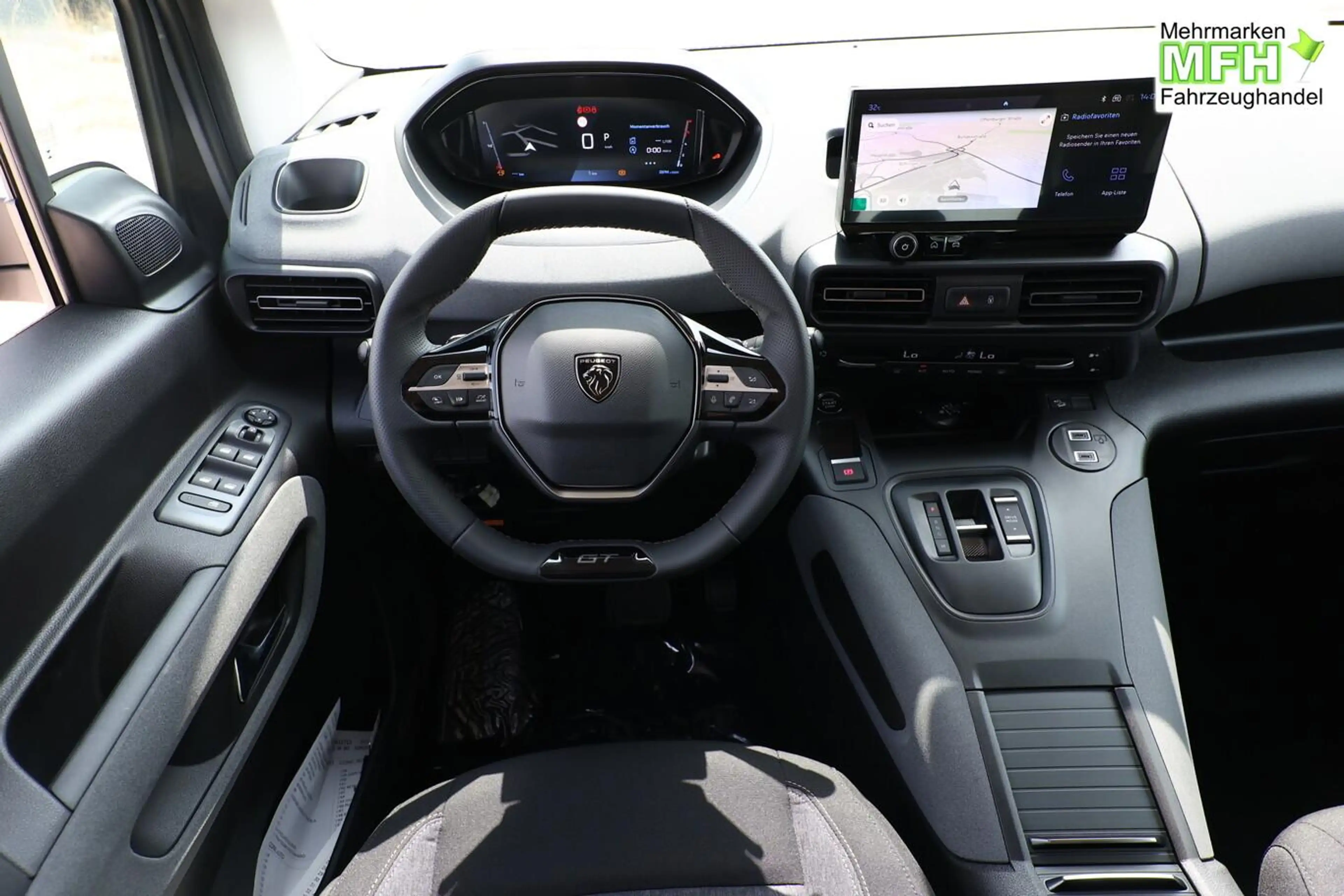 Peugeot Rifter M1 GT L2 7-S Keyl Nav Kam 2xPDC ACC BT 96 kW (1... — photo 6