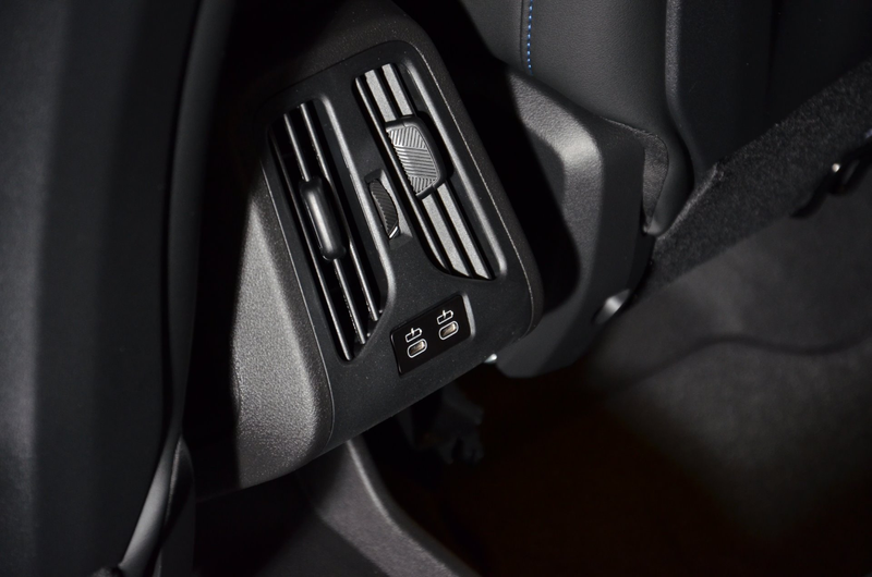 BMW X1 xDrive23d — photo 12