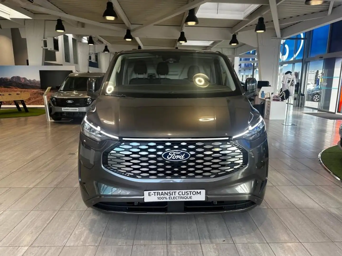 Ford Transit Custom 320 L1H1 Electrique 160 kW 218ch Limited Gris - 2