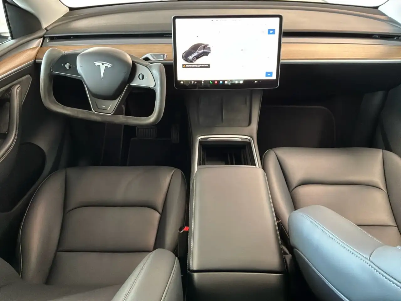 Tesla Model Y photo Tesla Model Y
