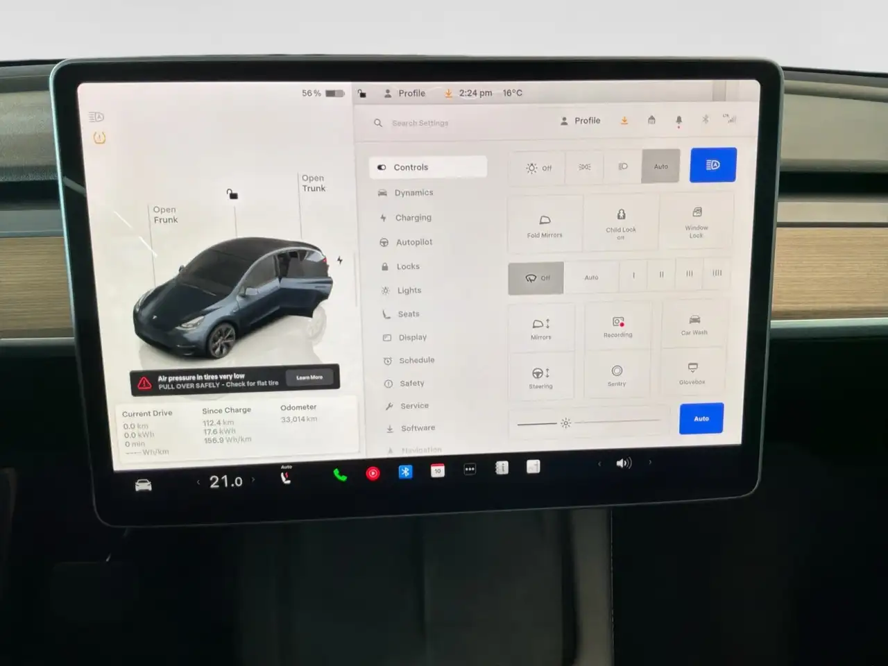 Tesla Model Y photo Tesla Model Y