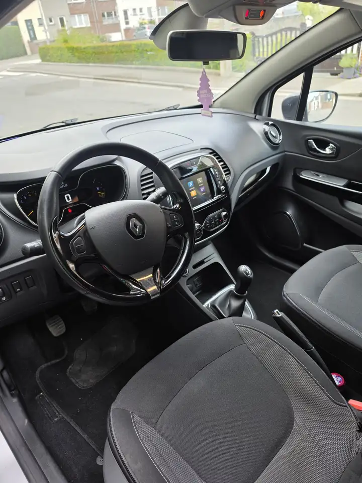 Renault Captur — photo 4