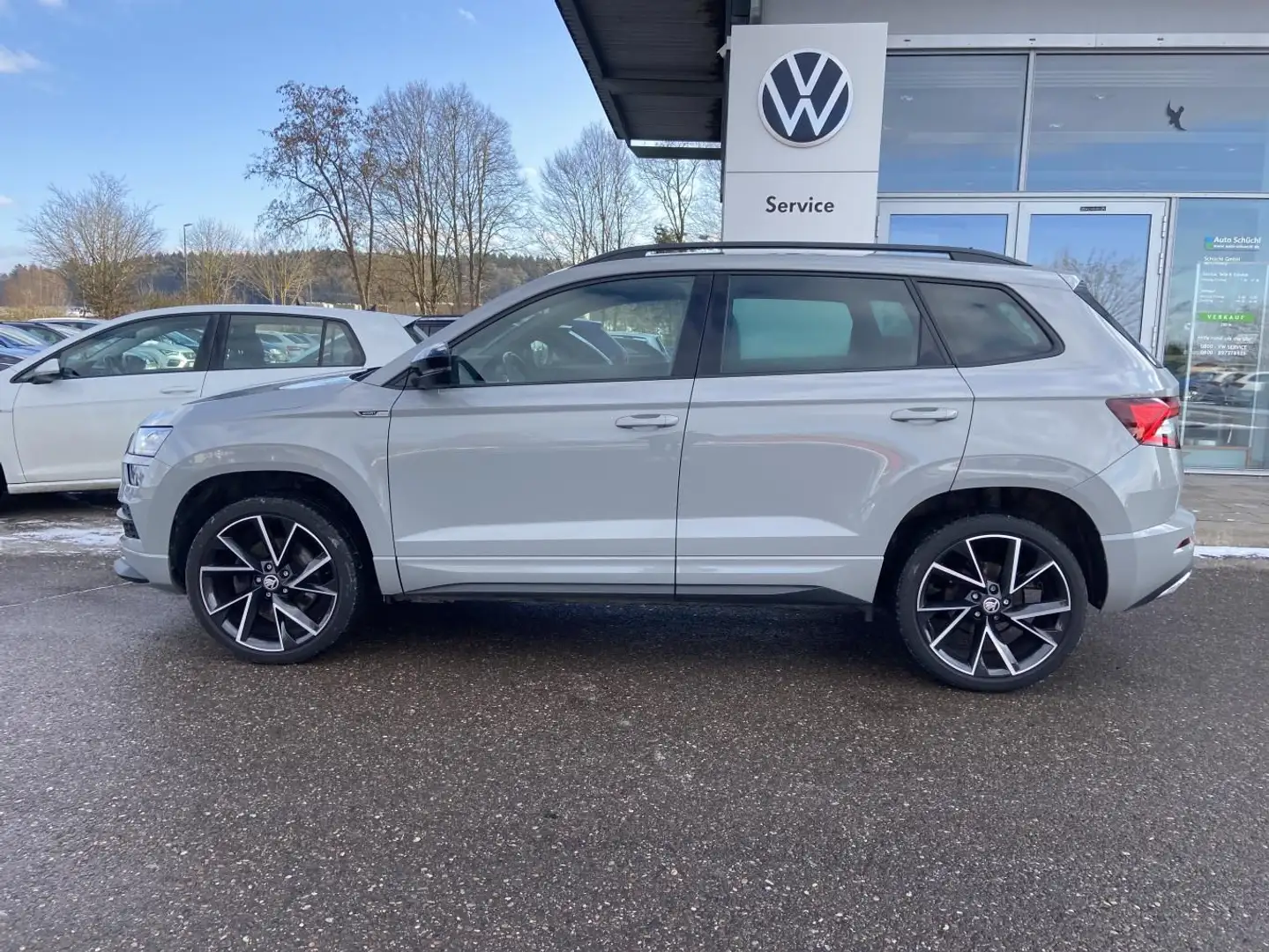 Skoda Karoq 1.5 TSI DSG Sportline NAVI+LED+AHK+SMART-L Grau - 2