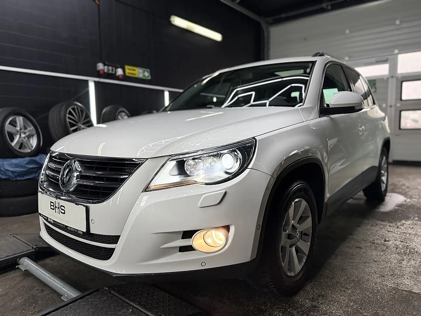 Volkswagen Tiguan 2,0 TDI CR DPF 4Motion Sport&Style Aut. Weiß - 1