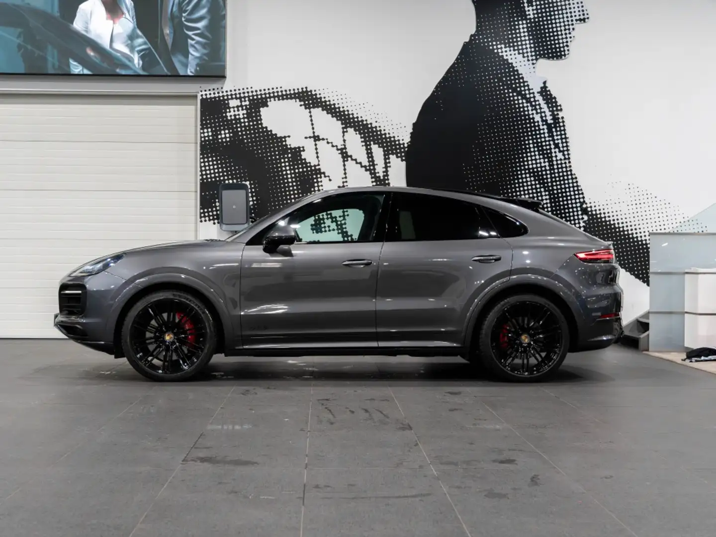 Porsche Cayenne Coupé GTS Gris - 2