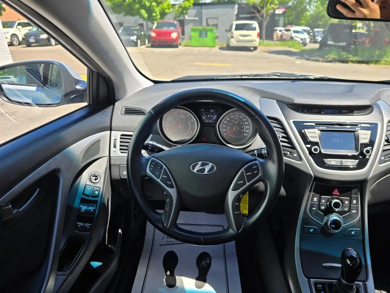 Hyundai ELANTRA снимка Hyundai ELANTRA