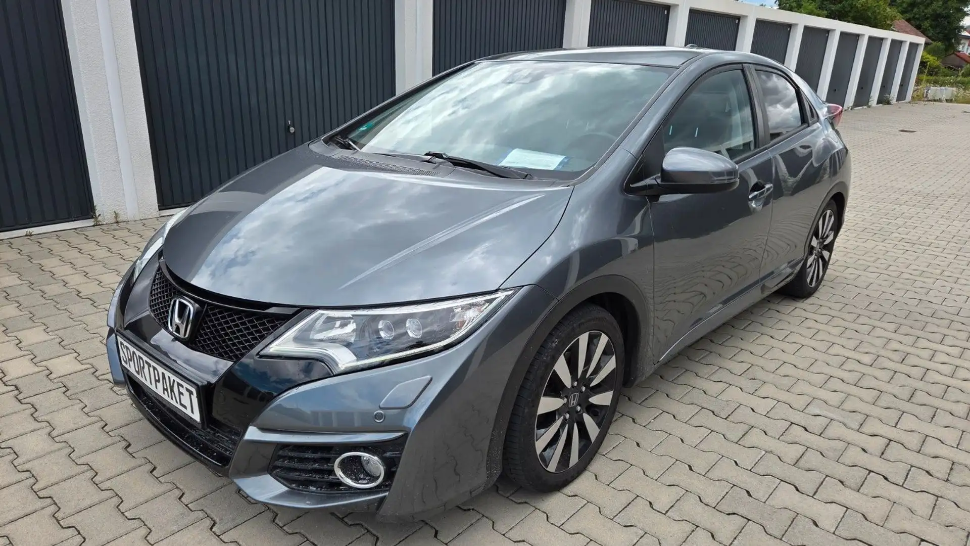 Honda Civic 1.6 i-DTEC Executive 5-türer 1. Hand! Grau - 1