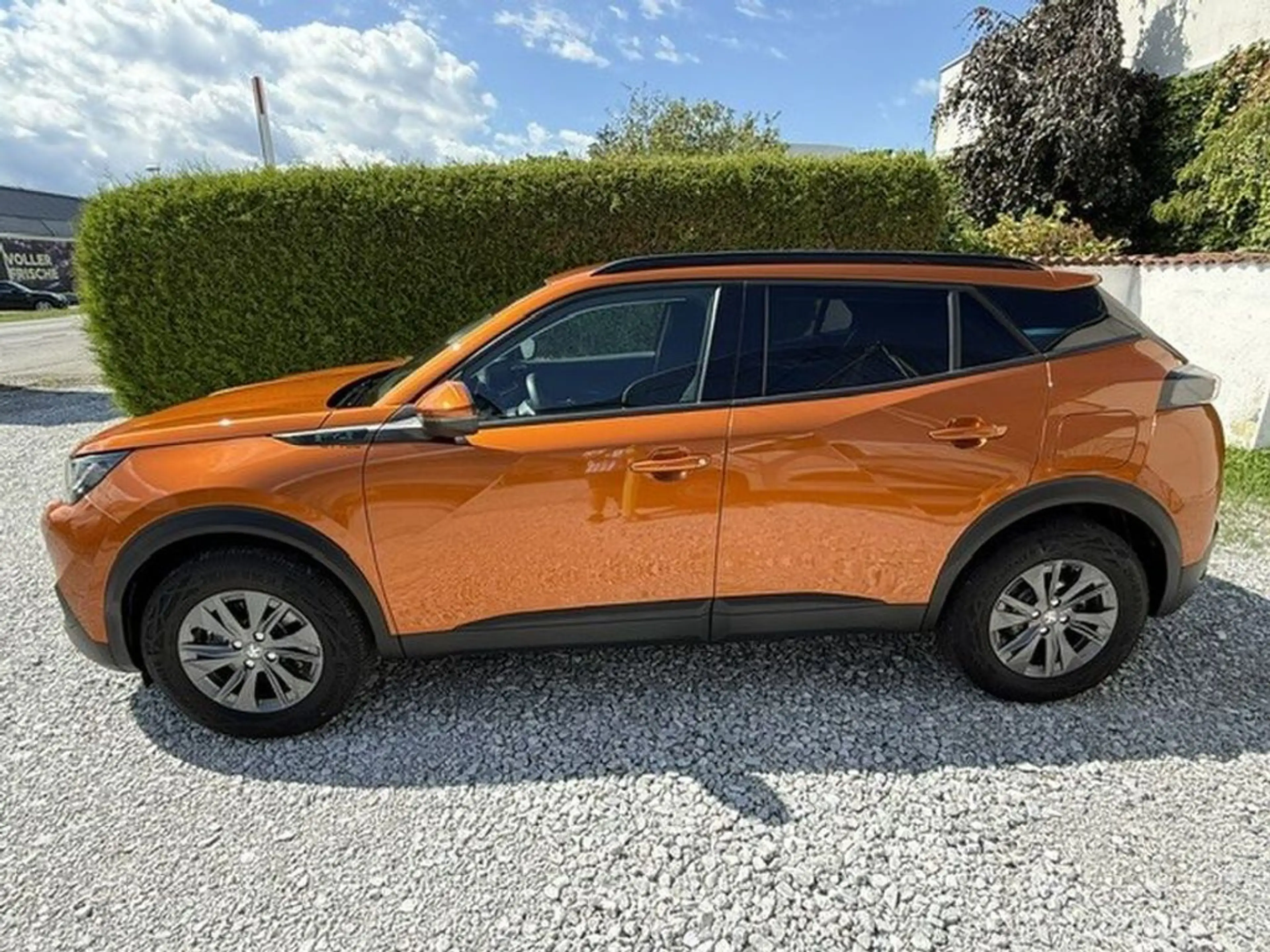 Peugeot e-2008 50kWh Style — photo 3