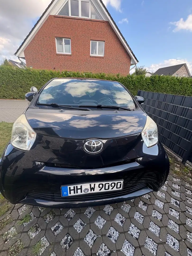 Toyota iQ 1.0 + - 2