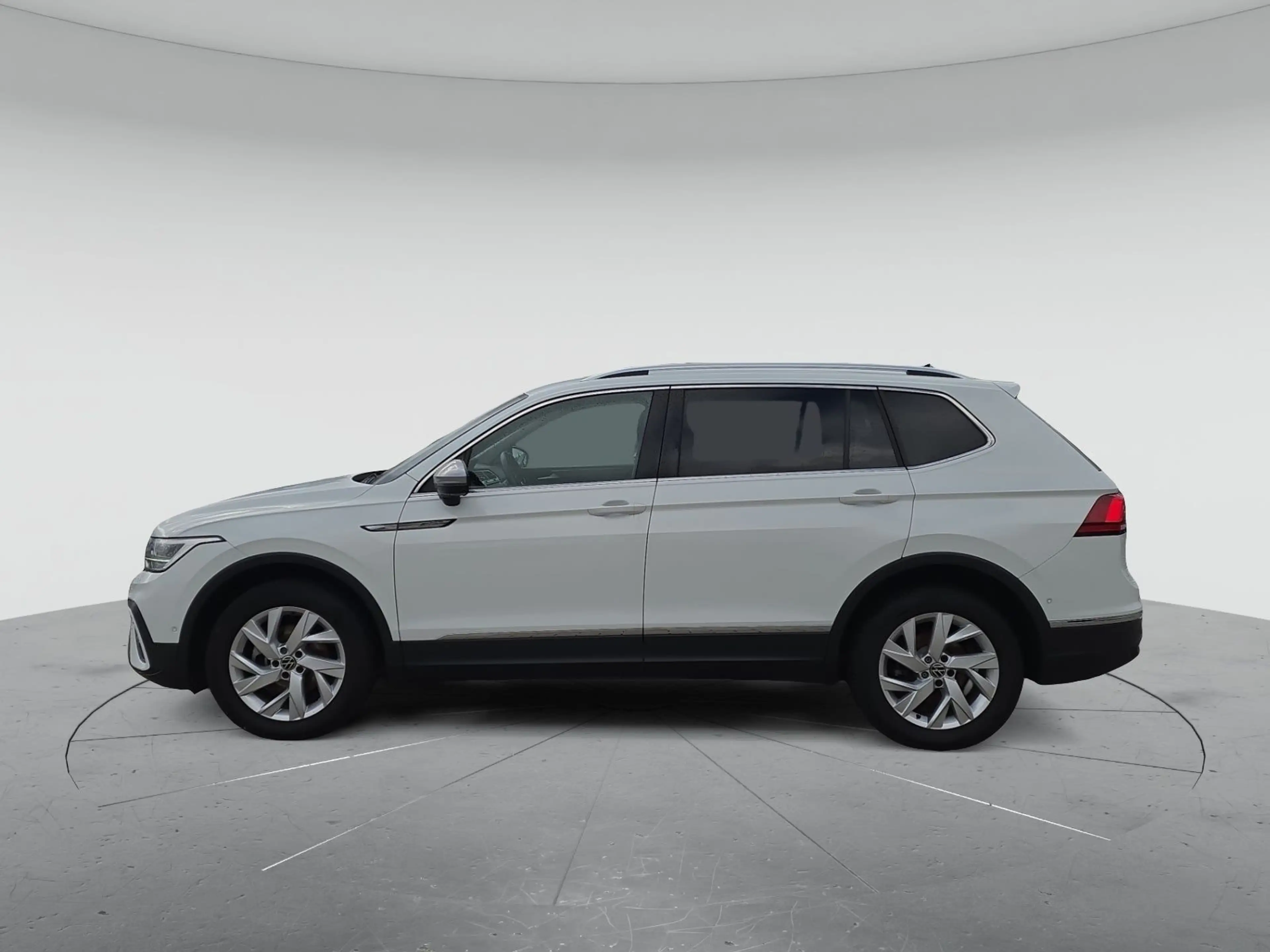 Volkswagen Tiguan Allspace Life 1.5 TSI DSG, LED/AHK/NAVI/H — photo 6