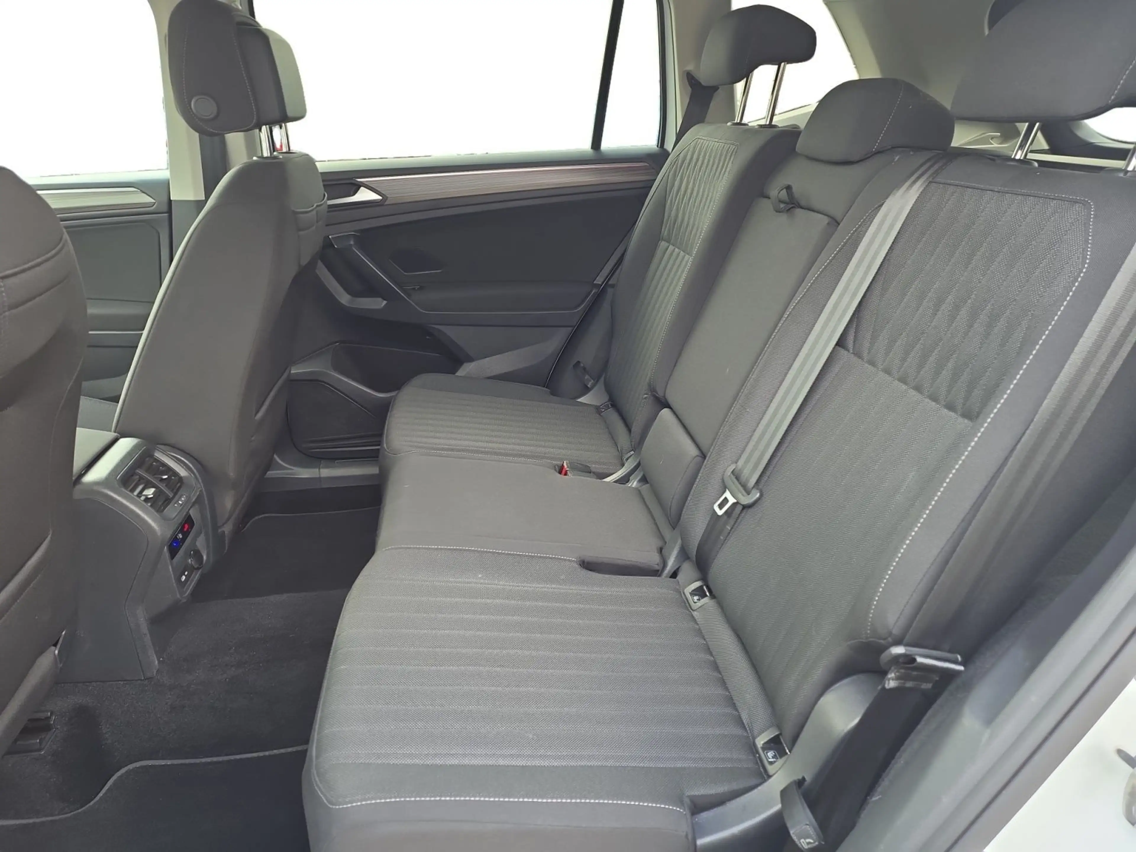 Volkswagen Tiguan Allspace Life 1.5 TSI DSG, LED/AHK/NAVI/H — photo 10