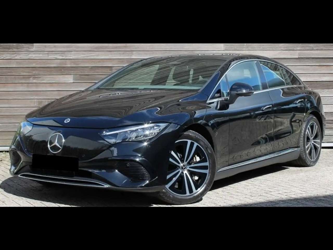 Mercedes-Benz EQE 300