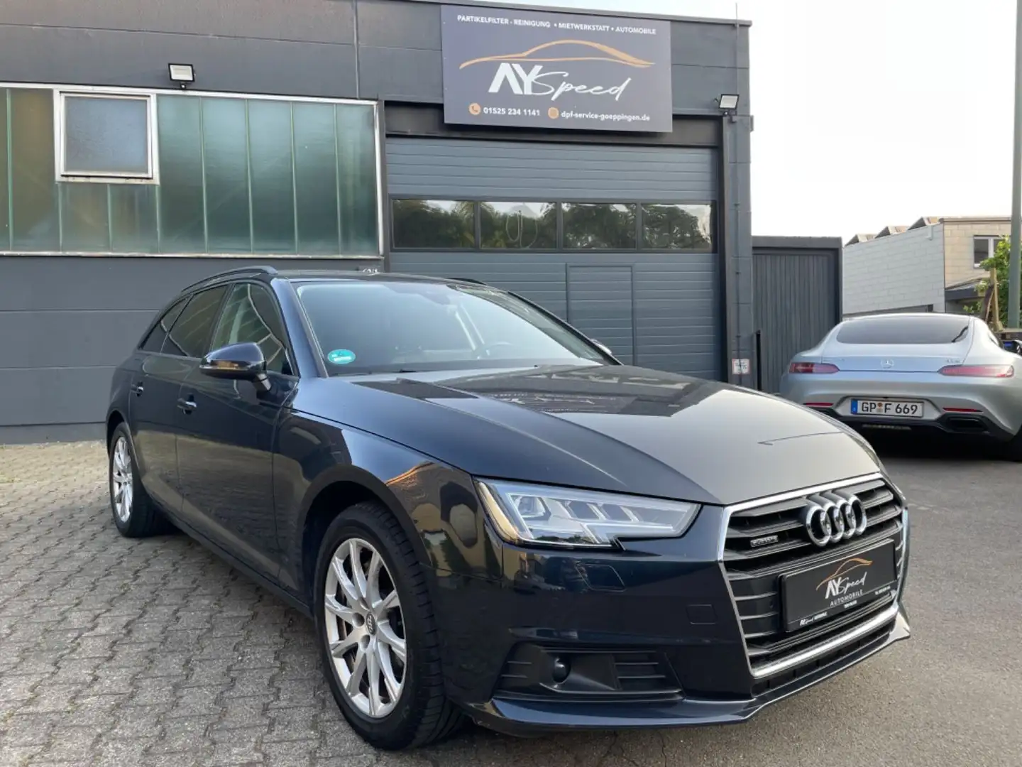 Audi A4 Avant quattro basis MATRIX/ACC/AHK/NAVI Blau - 1