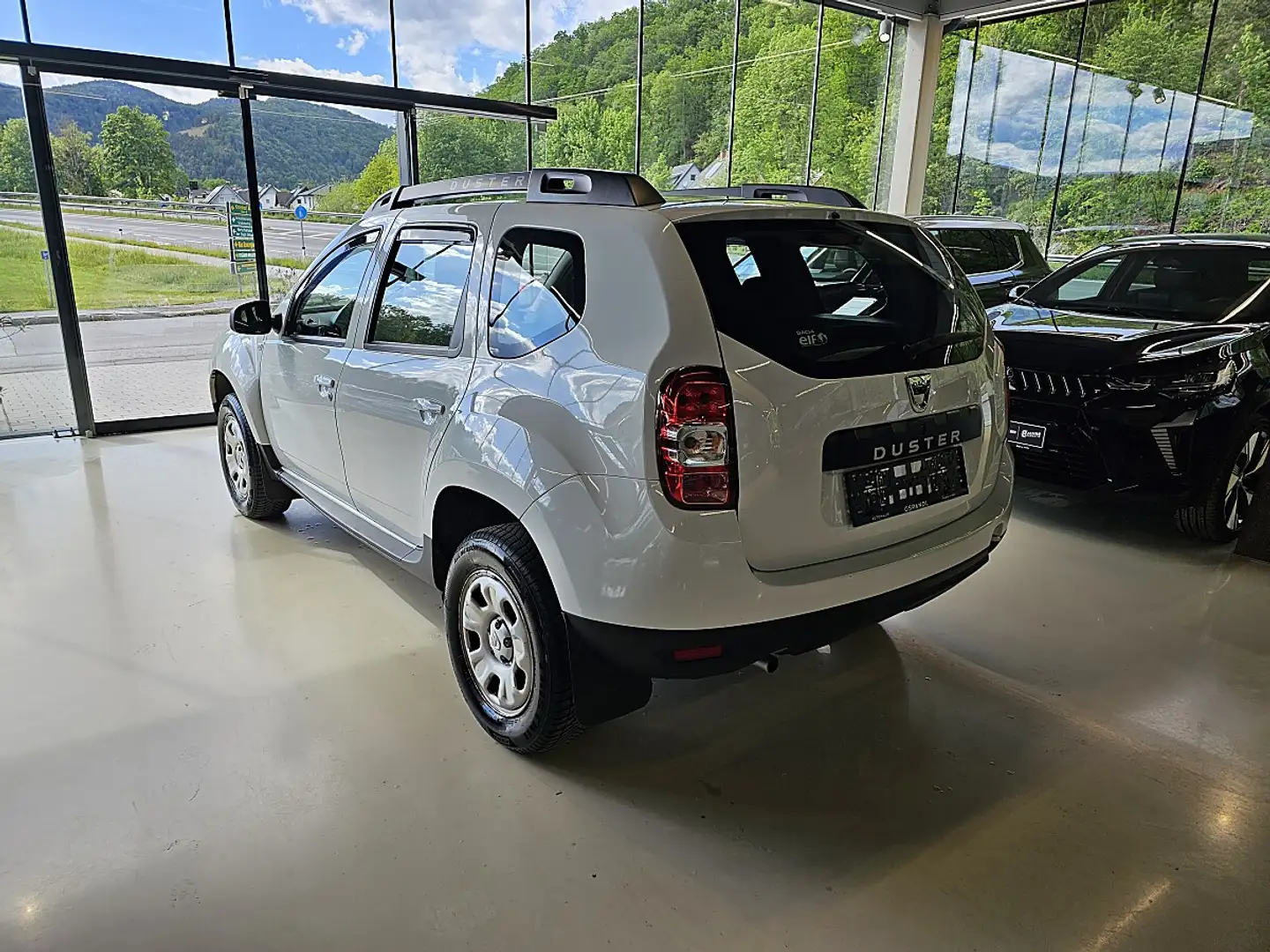 Dacia Duster 1,6 16V 105 Weiß - 2