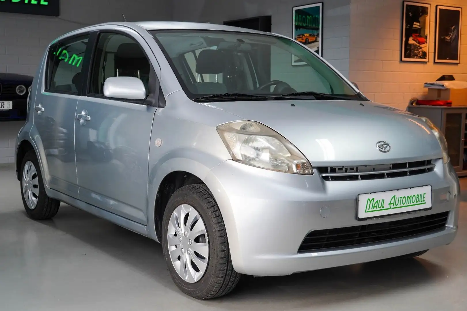 Daihatsu Sirion Automatik,Klima,Pdc,8-Fachbereift,4WD Zilver - 2