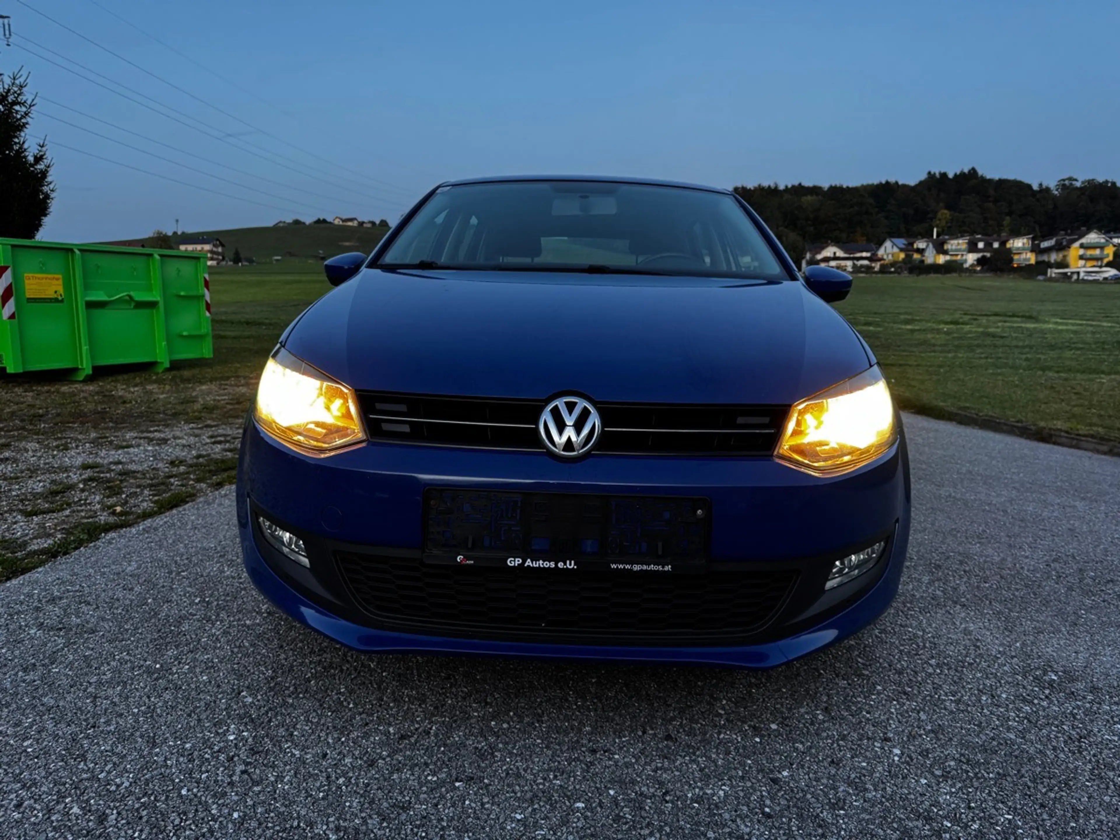 Volkswagen Polo 1,2 - lückenlos serviciert, 09/26 ÖAMTC geprüft. — photo 2