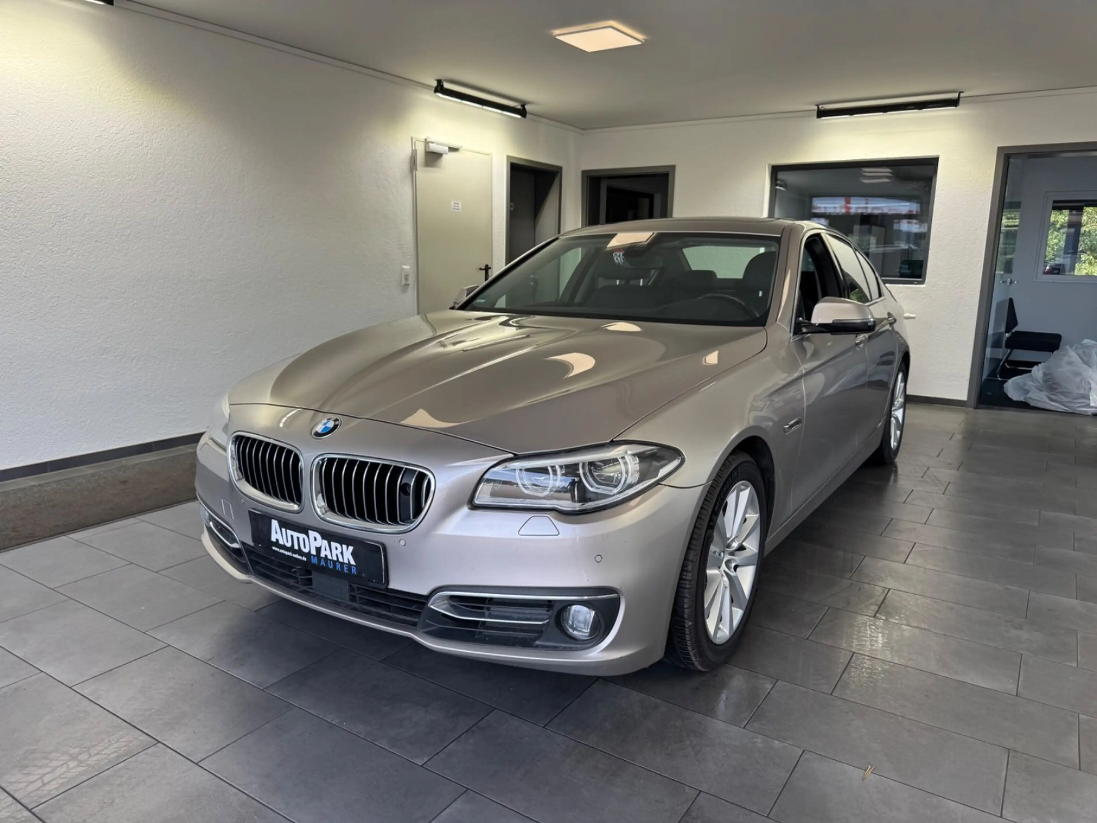 BMW 535 i xDrive Luxury Line*Nachtsicht*4xSHZ*SHD* — photo 2