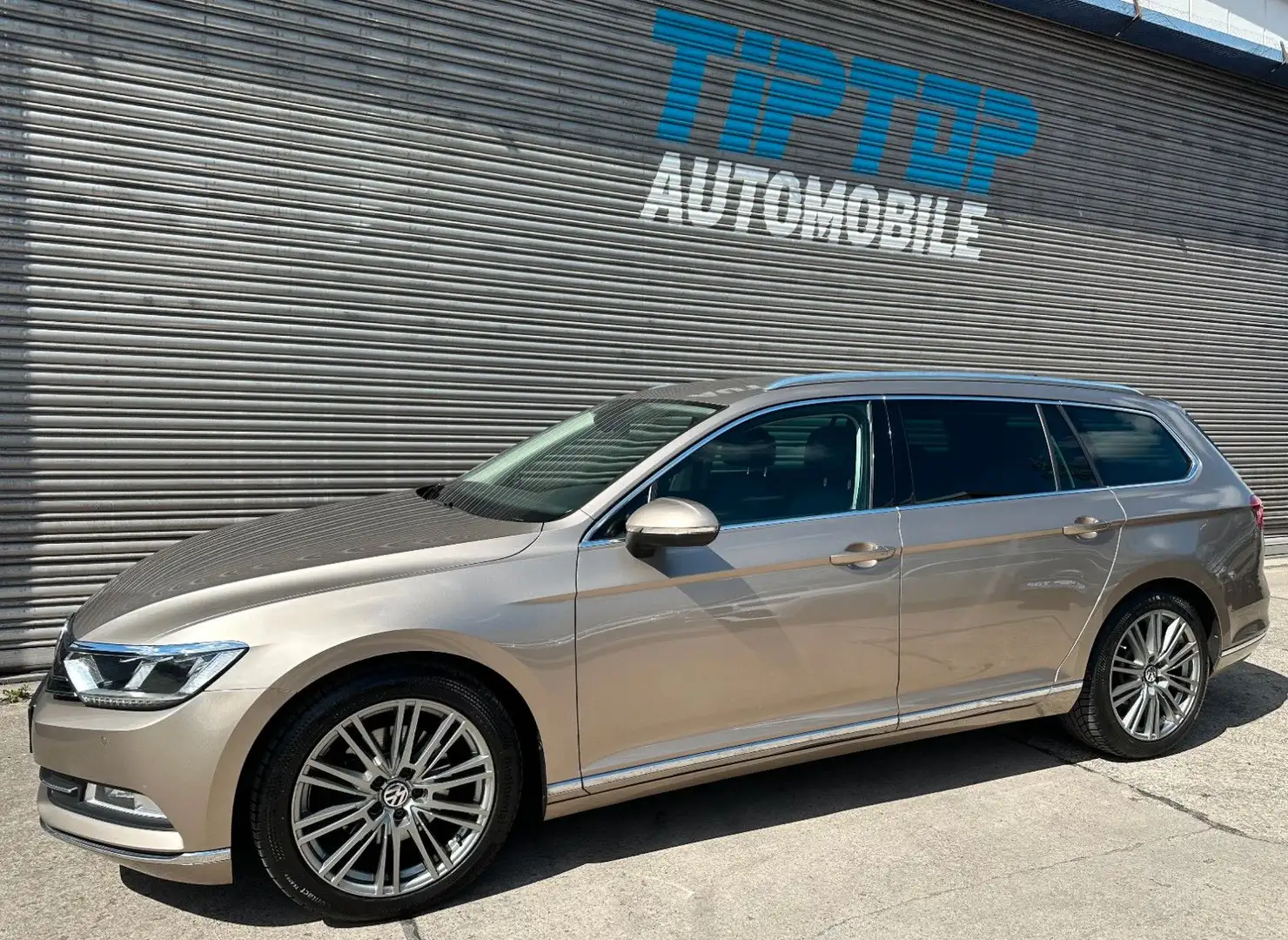 Volkswagen Passat Variant BMT*VIRTUAL*AHK*R-LINE*LED*LEDER* Gold - 1