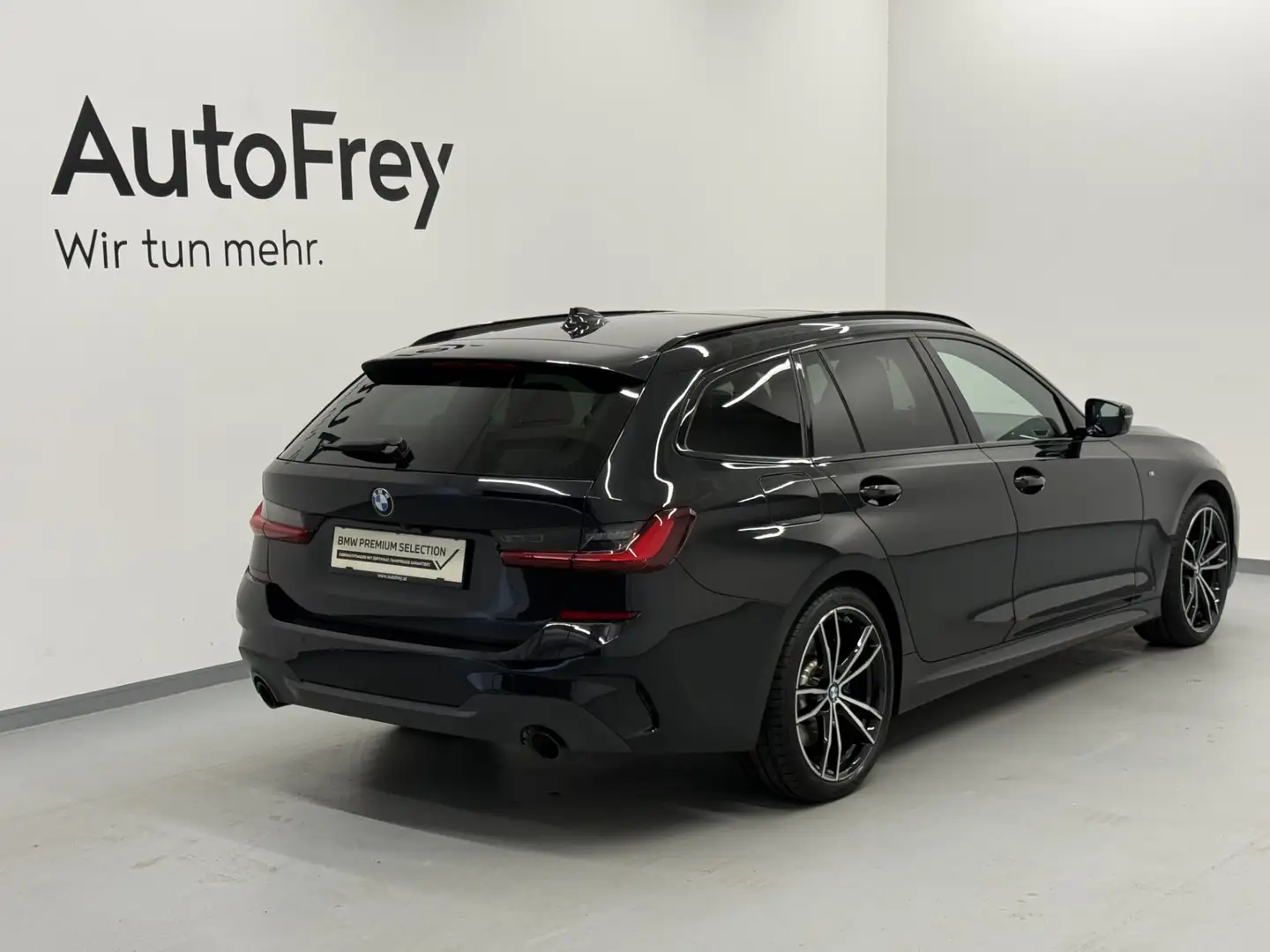 BMW 330 d xDrive Schwarz - 2