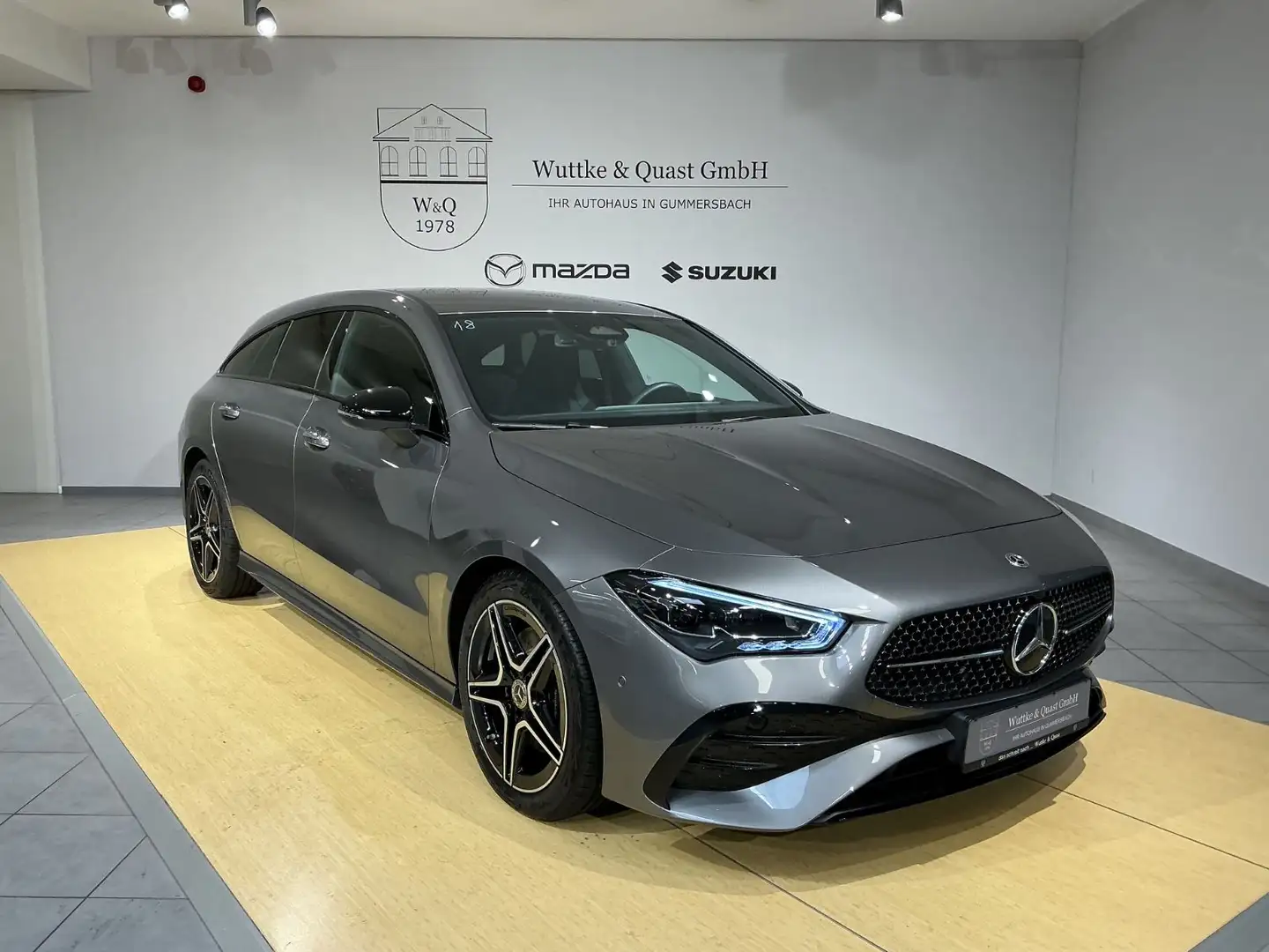 Mercedes-Benz CLA 200 *AMG*Night*Multibeam* Gris - 1