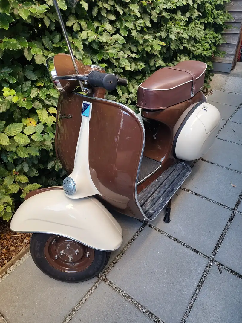 Vespa 150 Marrón - 1
