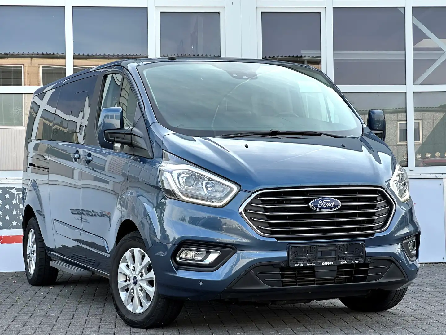 Ford Tourneo Custom 9Sitze Navi SH Klima AHK PDC Cam Azul - 1