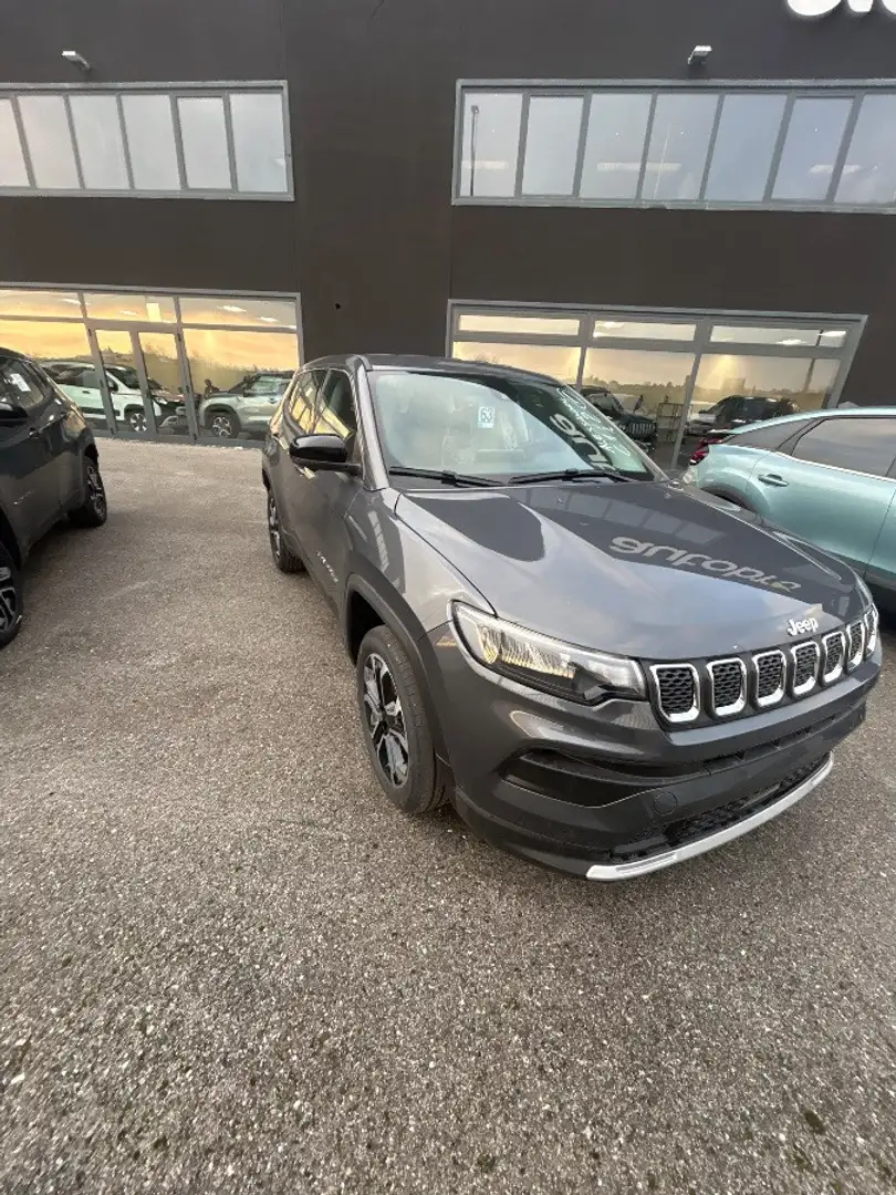 Jeep Compass 1.5 Turbo T4 MHEV Altitude KM0 PRONTA CONSEGNA Grijs - 2