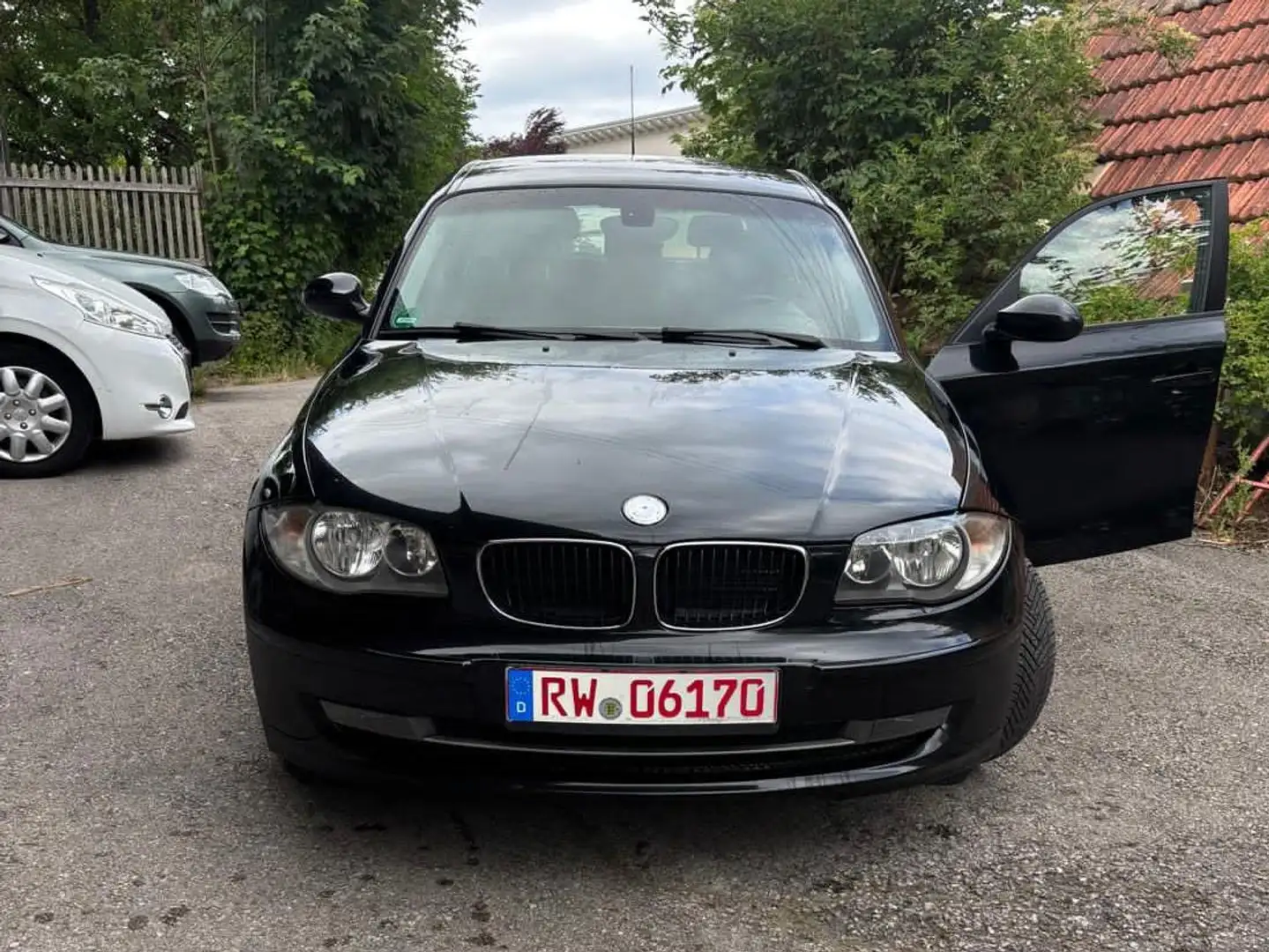 BMW 118 118d DPF Schwarz - 1