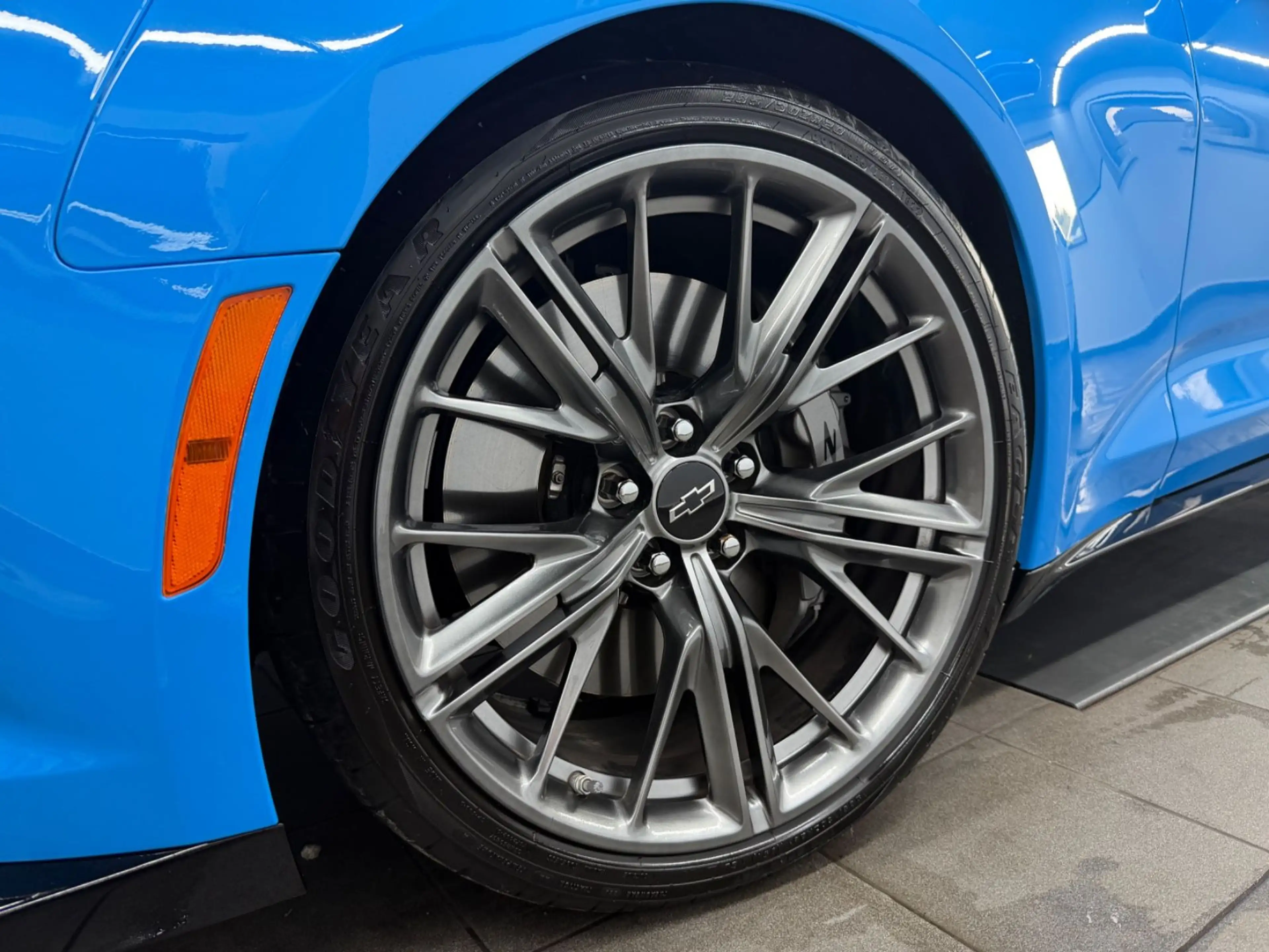 Chevrolet Camaro ZL1 6.2 V8*Rapid Blue*Carbon*Recaro*HUD* — photo 11