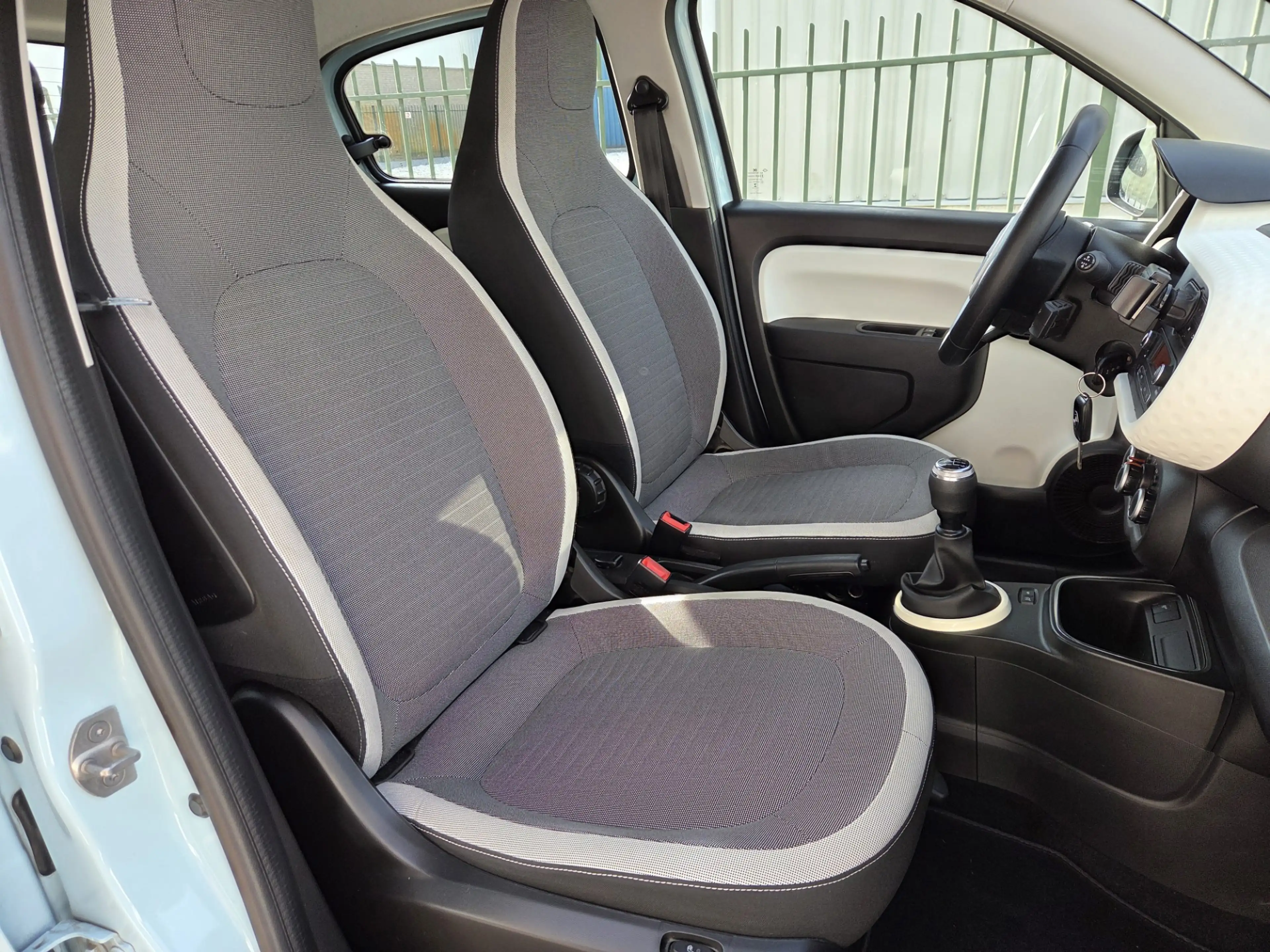 Renault Twingo 1.0 SCe Airco-Led-Stoelverwarming-Cruise — photo 4