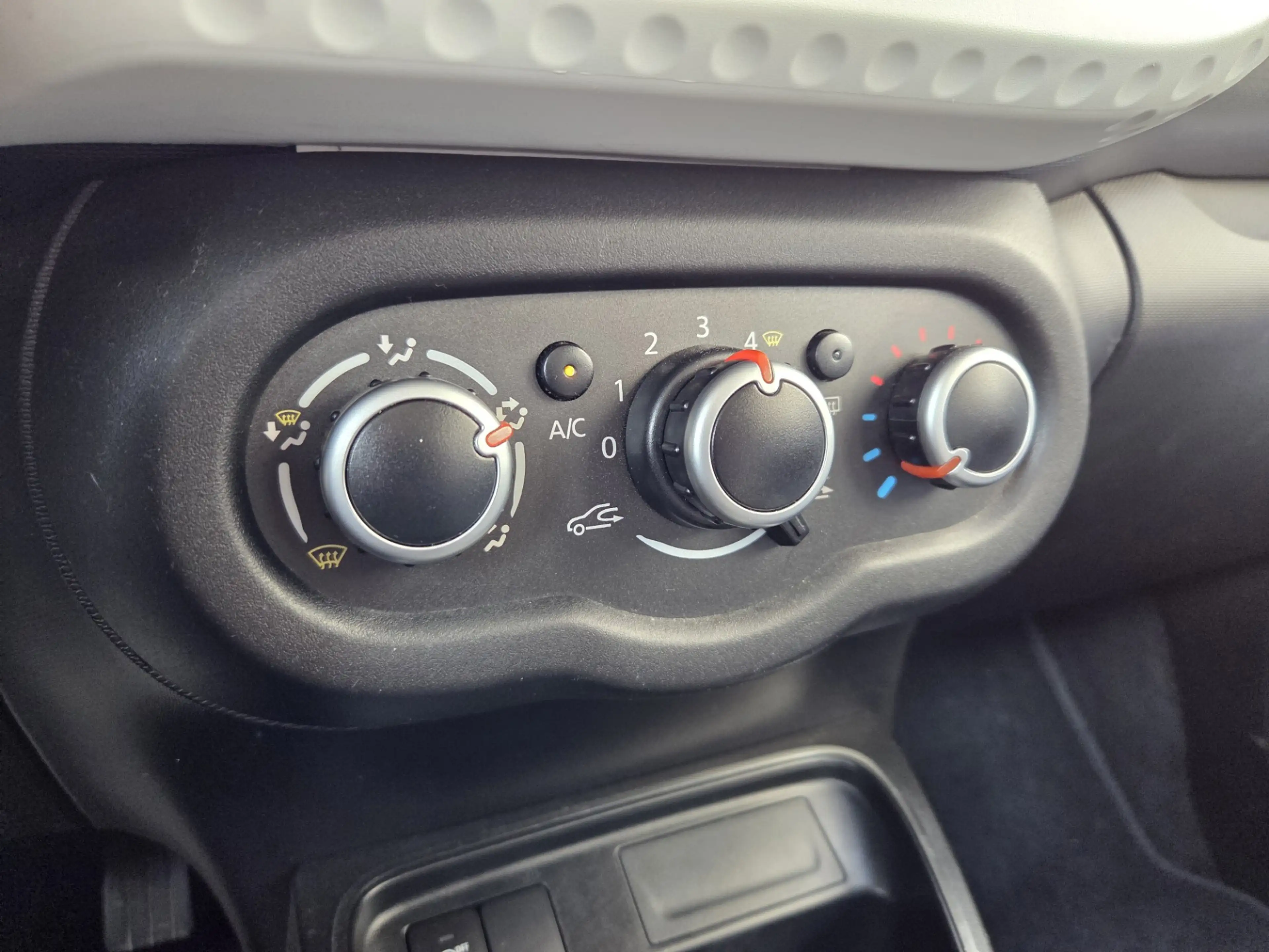 Renault Twingo 1.0 SCe Airco-Led-Stoelverwarming-Cruise — photo 15
