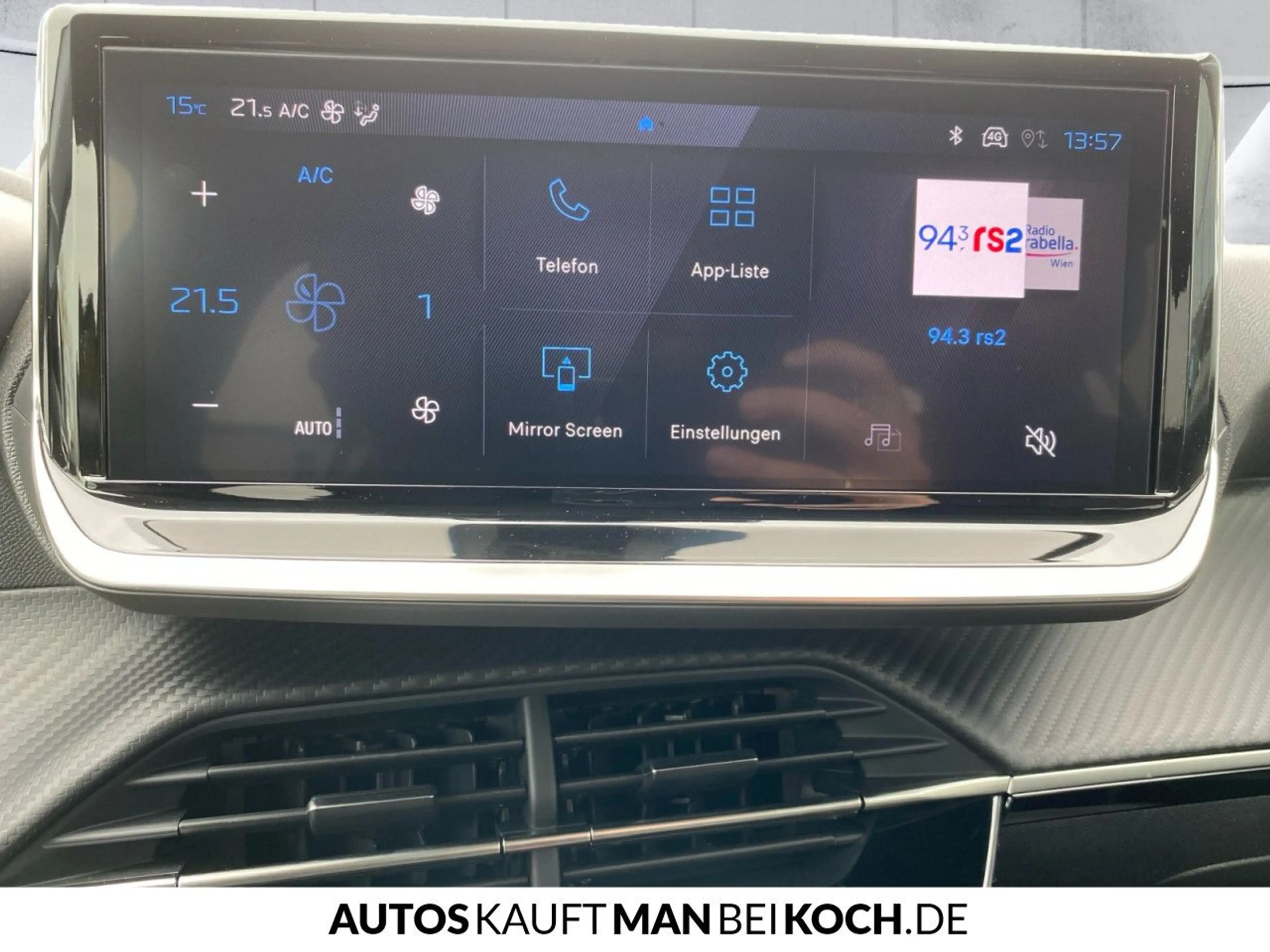 Peugeot 208 1.2 Allure 8 Jahre Garantie LED TEMP CARPLAY — photo 13