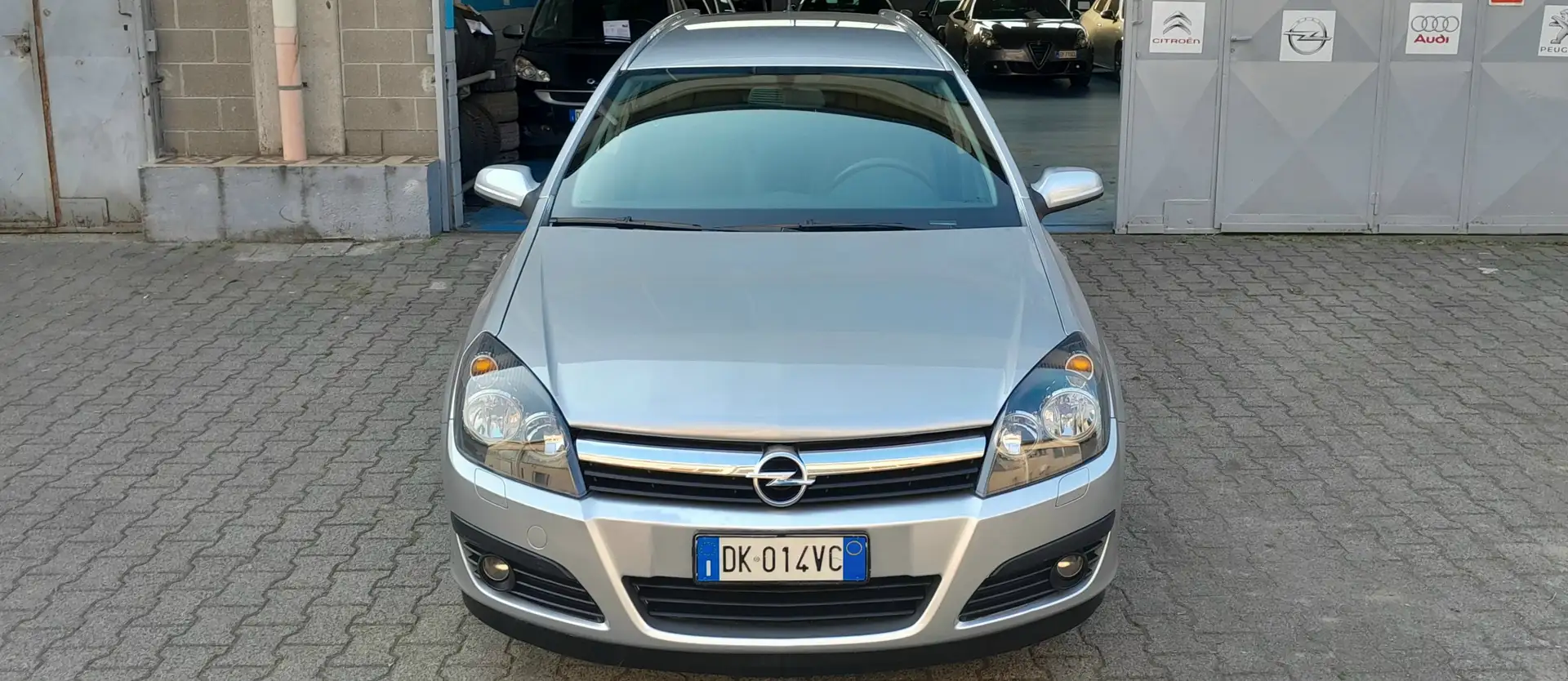 Opel Astra SW 1.6 Cosmo NeopatentatiOK Argento - 2