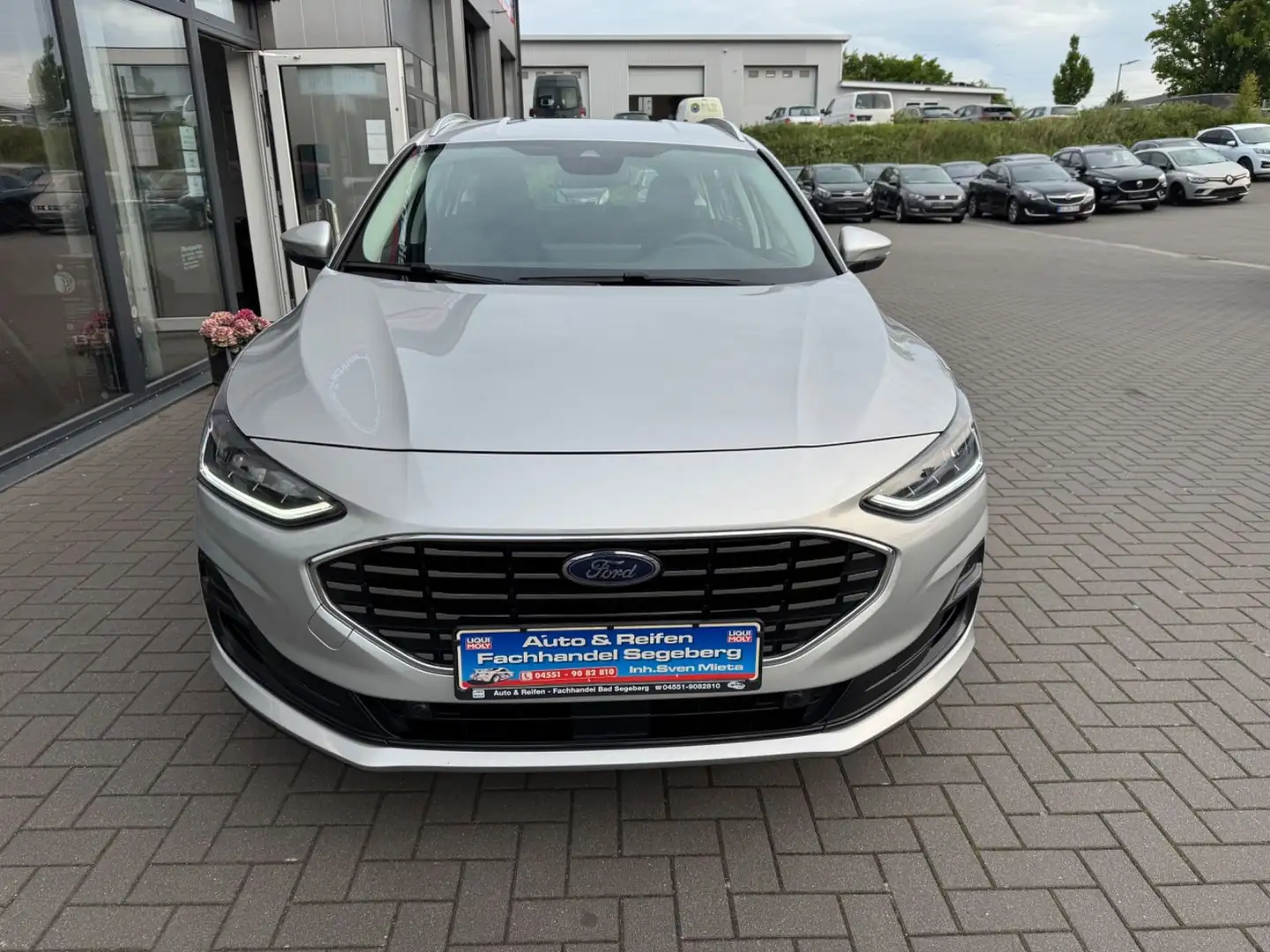 Ford Focus Turnier 1.5TDCi Titanium*LED*NAVI*SITZHZG Silber - 2